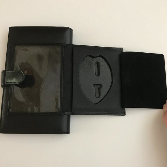 Black Badge Shield ID Case Wallet - Picture 1 of 11